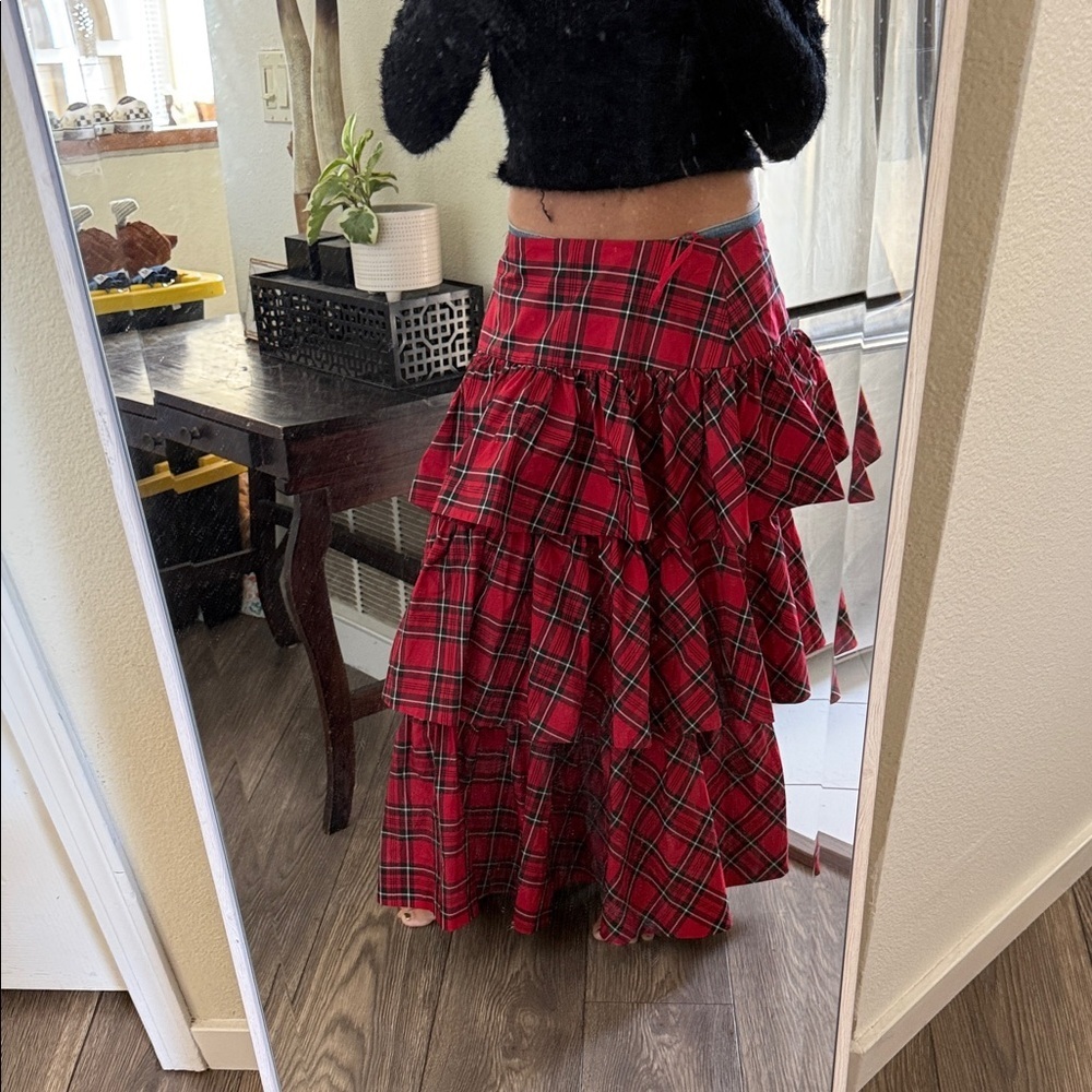 Antonio Melani Maia Plaid High Rise
Tiered A-Line Midi Skirt new size 8